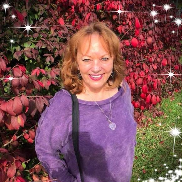 Meet your Posher, Shelley - Picture 1 of 1